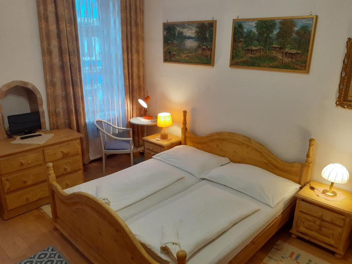 Triple Room with Shared Bathroom